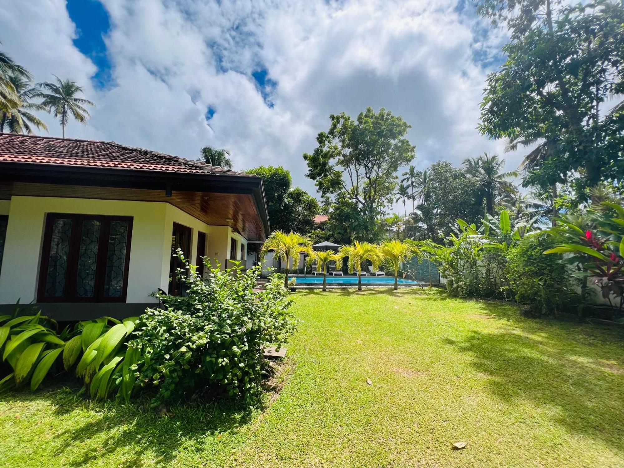 Jaya Villa Hikkaduwa Buitenkant foto